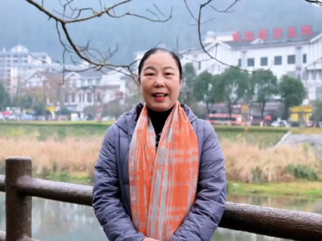 张家界市武陵源一中“宝峰论坛·身边榜样”首期开讲 本土楷模点亮育人之光