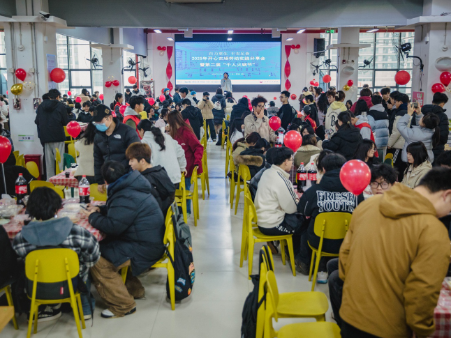 从“开心农场”到“千人火锅” 湘潭理工学院潭州书院劳动教育实践“热气腾腾”