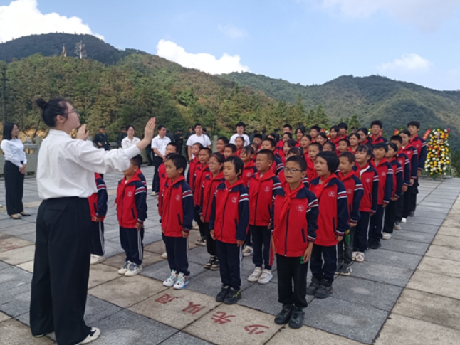 双牌县阳明山学校：三十年红色教育路 师生共铸长征魂