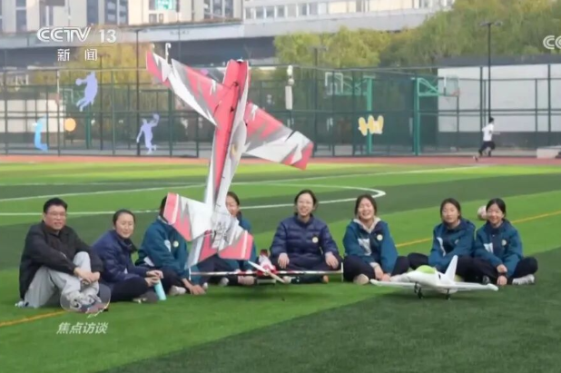 央视《焦点访谈》聚焦湖南科技教育：用“神奇”激发“好奇”