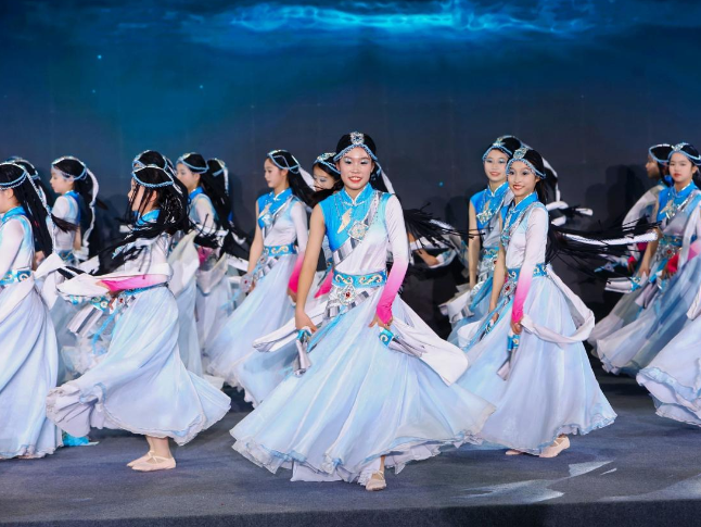 衡阳县弘扬中学：“五育并举”结硕果 鸟巢舞台绽芳华