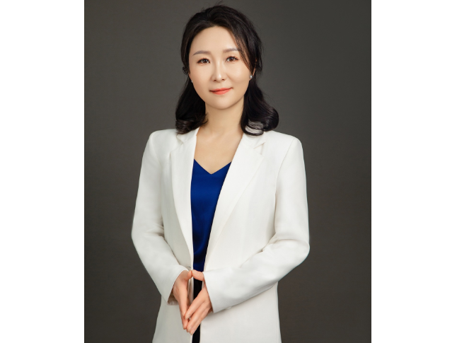 书记校长开学第一讲 | 湘潭县天易金霞小学杨勇：追光的小马，奔向你的金霞