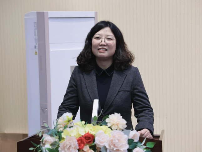 书记校长开学第一讲 | 衡阳市第十七中学袁敏：乘骐骥踏春潮，以初心赴新程