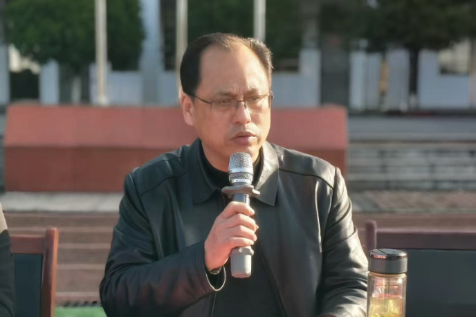 书记校长开学第一讲 | 常宁市洋泉镇中心小学郭秀成：五育融合，严管厚爱，培育身心健康学生