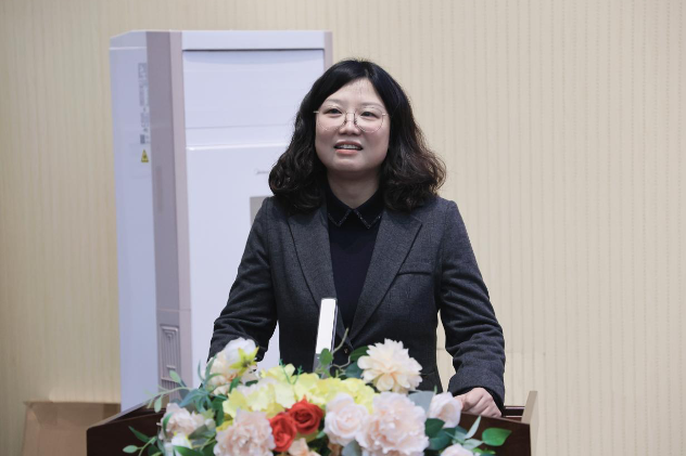 书记校长开学第一讲 | 衡阳市第十七中学袁敏：乘骐骥踏春潮，以初心赴新程