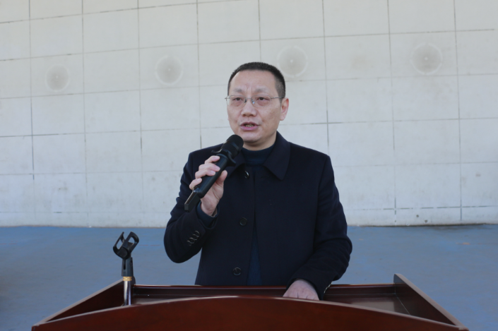 书记校长开学第一讲 | 衡阳市新民中学杜伍阳：始于第一步，成于每寸功