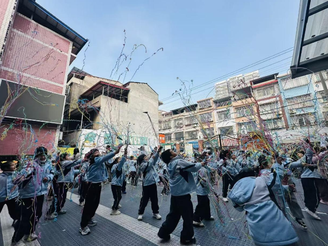 开学第一讯 | 南县实验幼儿园：金马踏春启新程，花韵萌娃向未来