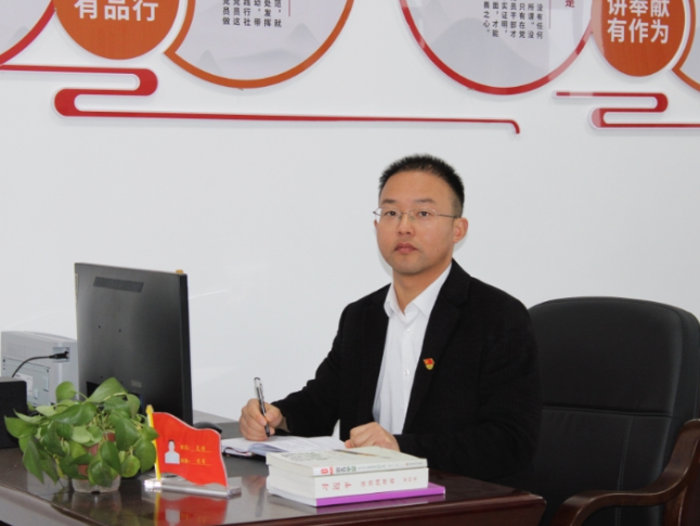 书记校长开学第一讲 | 南县洗马湖学校夏顺：心怀家国担使命，身强体健向未来