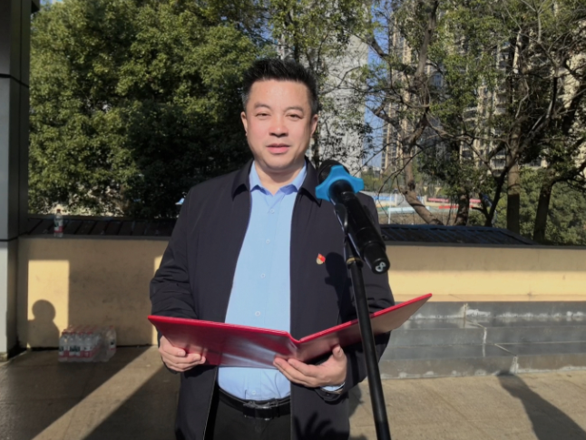 书记校长开学第一讲 | 娄底楚怡职业学校袁愈雄：马蹄声急，不负春光