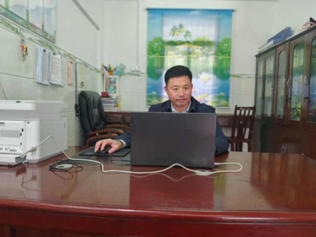 书记校长开学第一讲丨安化县乐安镇中学张再初：在春天里播种希望