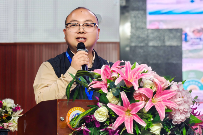 书记校长开学第一讲丨安化县龙塘镇完小王勋：以强健之身担时代之责，以奋进之心筑强国之梦