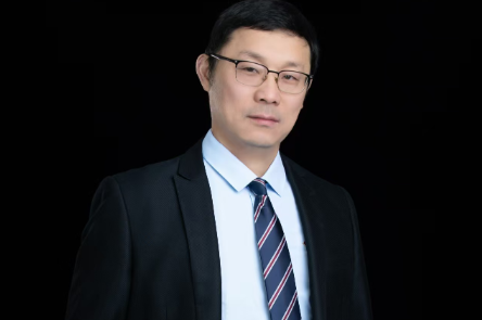 书记校长开学第一讲 | 长沙市长郡雨花外国语洪塘学校陈劲松：洪塘少年 向美而行