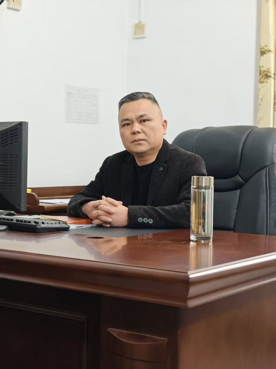 湘潭县石潭镇白托中心小学校长 盛争华.jpg