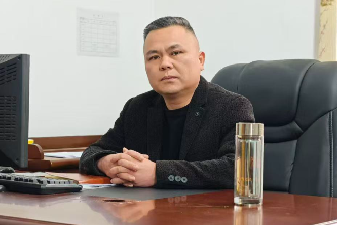 书记校长开学第一讲 | 湘潭县石潭镇白托中心小学盛争华：以质量立校 以安全护航 以创新赋能