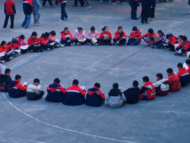 走近书香校园 | 洞口县竹市镇中心小学：春风润桃李，书香满校园