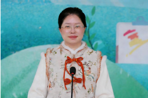 书记校长开学第一讲 | 湖南师范大学附属滨江学校曾辉：承骏马精神，立少年志向