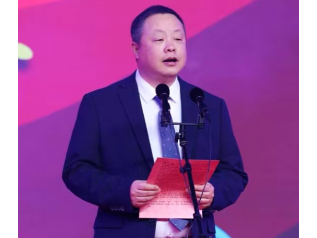 书记校长说·规范管理 | 沅江市第一中学党委副书记、副校长彭立亚：以规范管理纠偏破弊 以体育强基立德树人