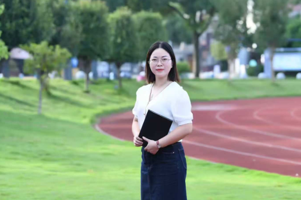 书记校长说·规范管理 | 桃江县桃花江小学党支部书记、校长胡红霞：让规范成为习惯，让校园更有温度