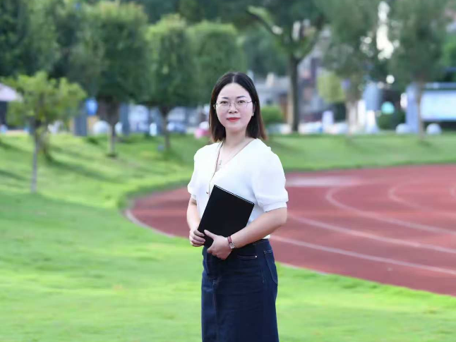 书记校长说·规范管理 | 桃江县桃花江小学党支部书记、校长胡红霞：让规范成为习惯，让校园更有温度