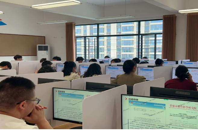 临澧县举办小学科技教育骨干教师培训会