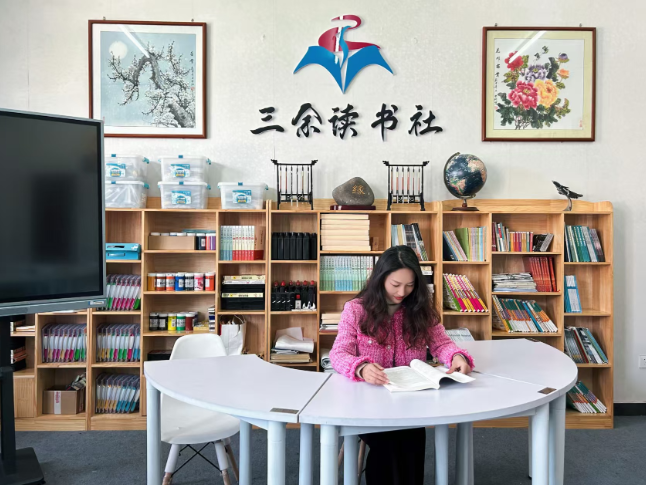 书记校长说·规范管理 | 安化县冷市镇完小校长曾向玲：让教育回归真实
