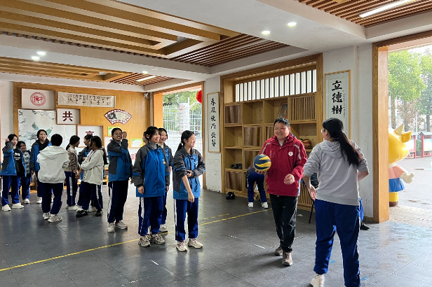 【湖湘好教师】湖南师大附中博才实验中学马海文：四秩躬耕守初心 体教笃行映党徽