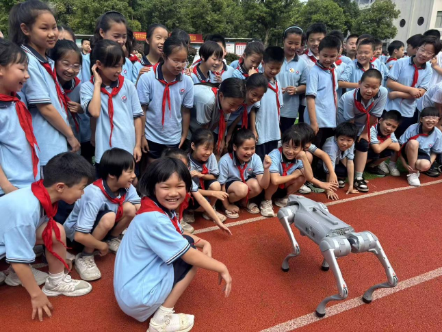 益阳市实验小学：科学魔法润童心 馆校携手启新程