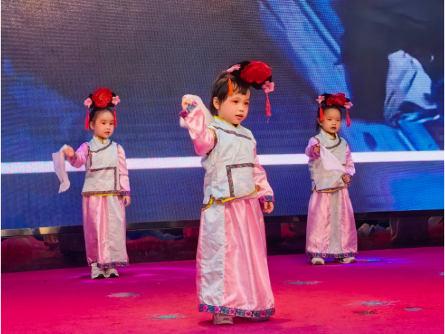 长沙市芙蓉区阳光宝宝幼稚园举办毕业文艺活动