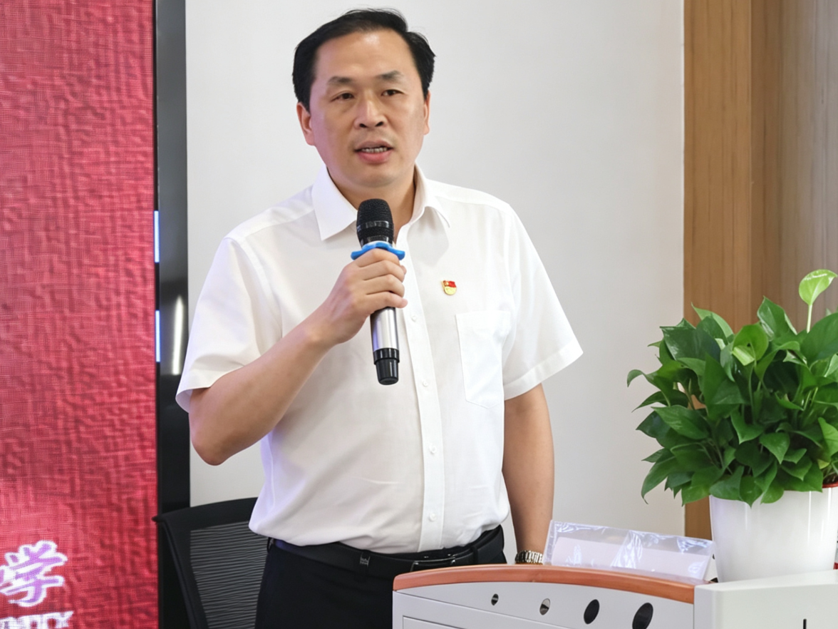 【书记校长谈治校】赵力生：耕耘好乡村教育“责任田” 铺就好农家孩子“读书路”