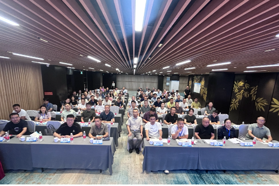 泸溪县“国培计划”校本研修管理团队领导力提升培训班顺利开班