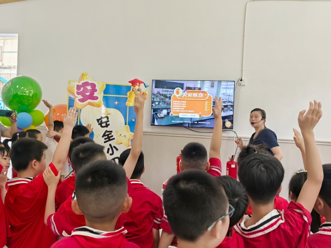 开学第一课，先过“安全关”！衡阳市石鼓区各校“硬核”守护新学期