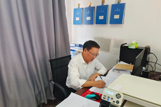 【我的教育故事】守一方乡土讲台，渡三十九载育人光阴
