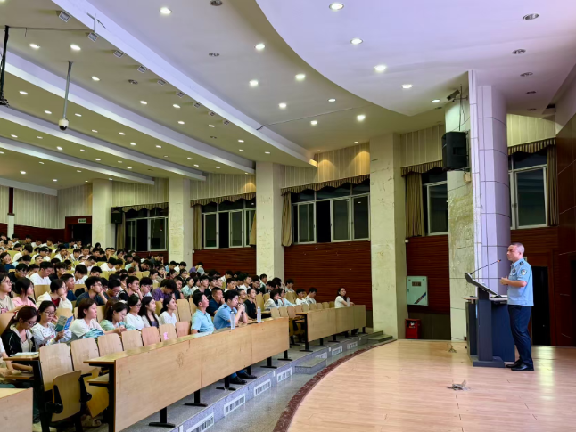 累计开展64场专题讲座 湘潭大学为2026级新生筑牢安全防线