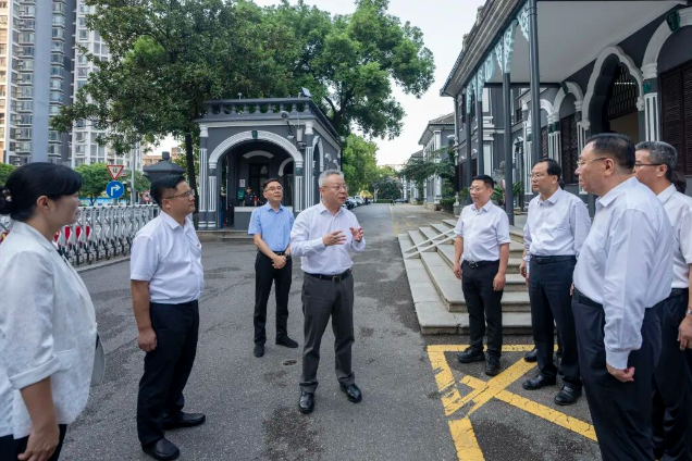 沈晓明在湖南第一师范学院调研