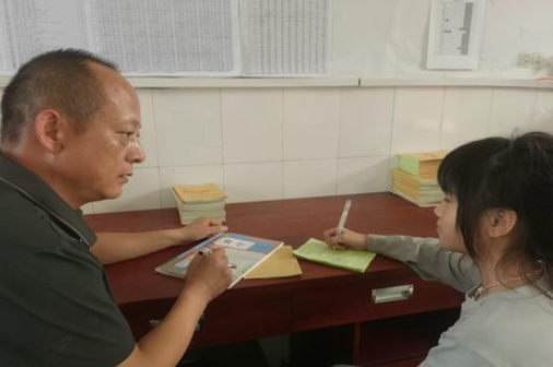 【湖湘好教师】梁会平：34年铺就“爱的长征”路
