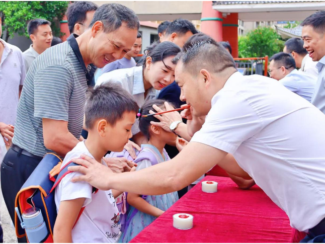 江华沱江镇第七小学：秋风迎学子，勤学向未来