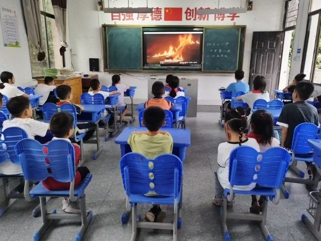 衡阳市珠晖区：上好秋季“开学第一课”  安全教育唱主角