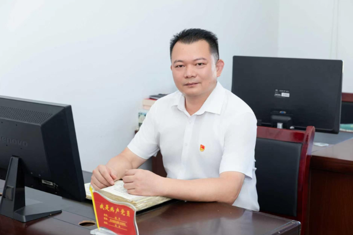 书记校长说 | 南县城西中学教育集团校长杨平：在战火中看见光，在平凡中守住魂