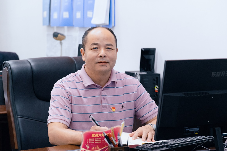书记校长说 | 南县立达中学校长张杰献：笃行致远守初心 青春逐梦担使命