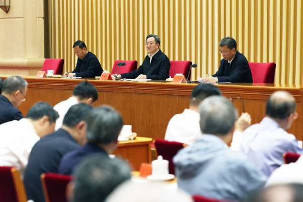 丁薛祥在全国教材工作会议上强调 紧紧围绕立德树人根本任务 加快构建中国特色高质量教材体系