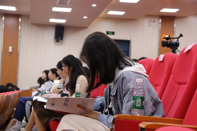观众席.JPG
