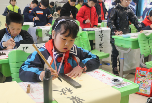 湘潭市雨湖区：200余名中小学生角逐“艺术百佳”