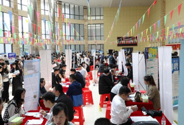 湖南工学院：发挥校友资源优势 助力学生就业