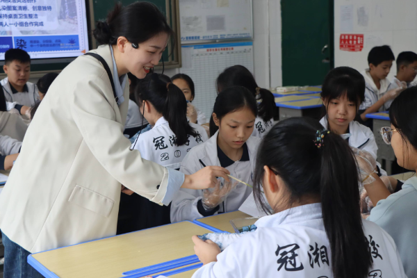 【耒阳站】冠湘学校：“扎”非遗之美 “染”五育之彩