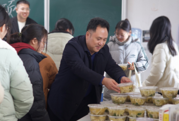 湘南学院：“研”途有爱 暖心护航考研路
