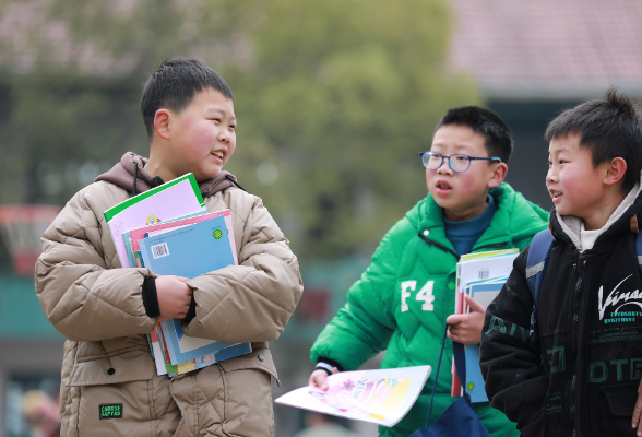 麻阳舒家村学校：欢乐开学季 笑迎新学期