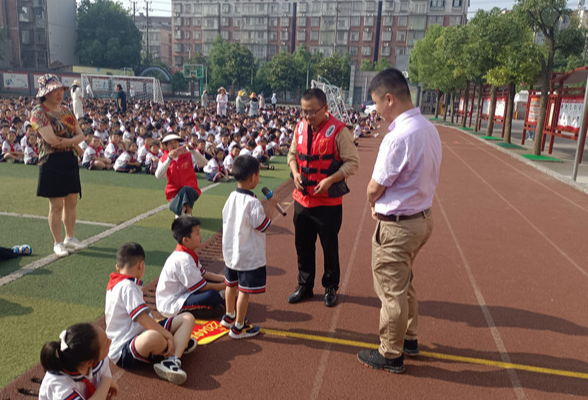 【资阳站】益阳市人民路小学：防溺水演练进校园 筑牢安全防护墙