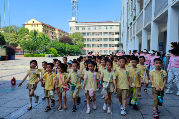 【鼎城区站】武陵小学：嗨，小学，我们来了！