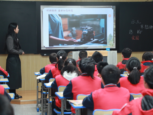 临湘三小亮相省级教师培训