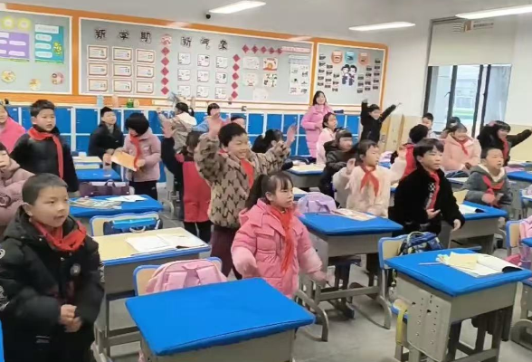 娄底高新区小学：优化课间与课程安排 助力学生身心健康发展